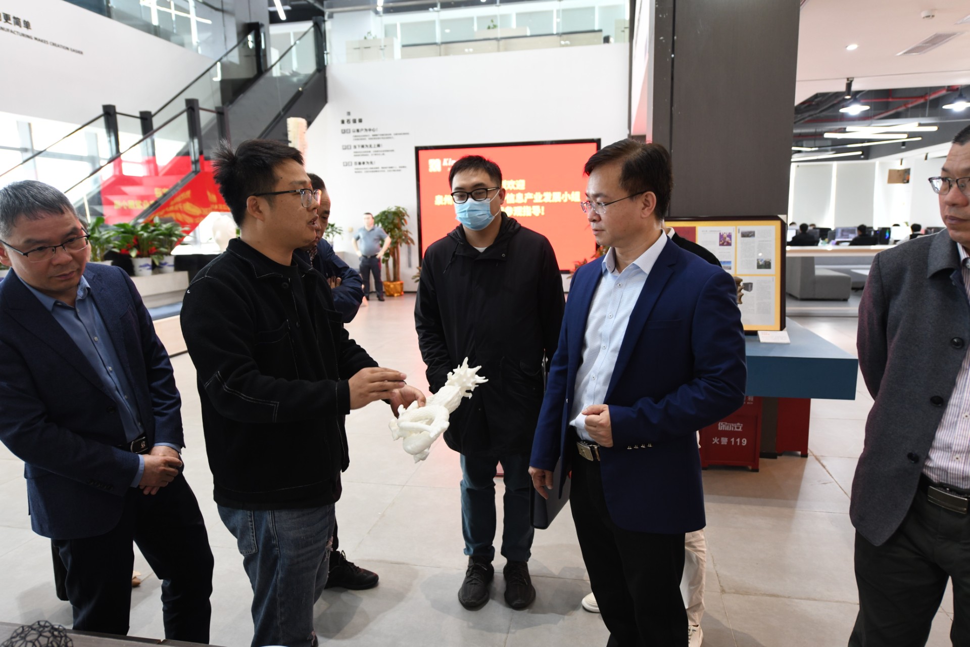 促協作，謀發展！泉州市洛江區電子信息產業發展小組蒞臨金石三維參觀調研